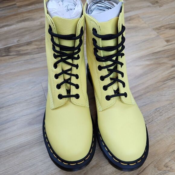 🩵NIB Dr. Martens Lemon Yellow Pascal Virginia Leather 1460 Boots Size 11 - Picture 7 of 15